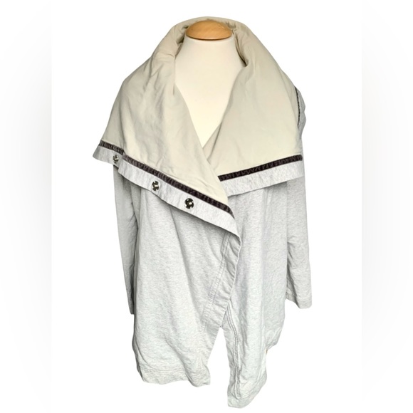 lululemon athletica Gray Sweater with Black Accent - Picture 3 of 9